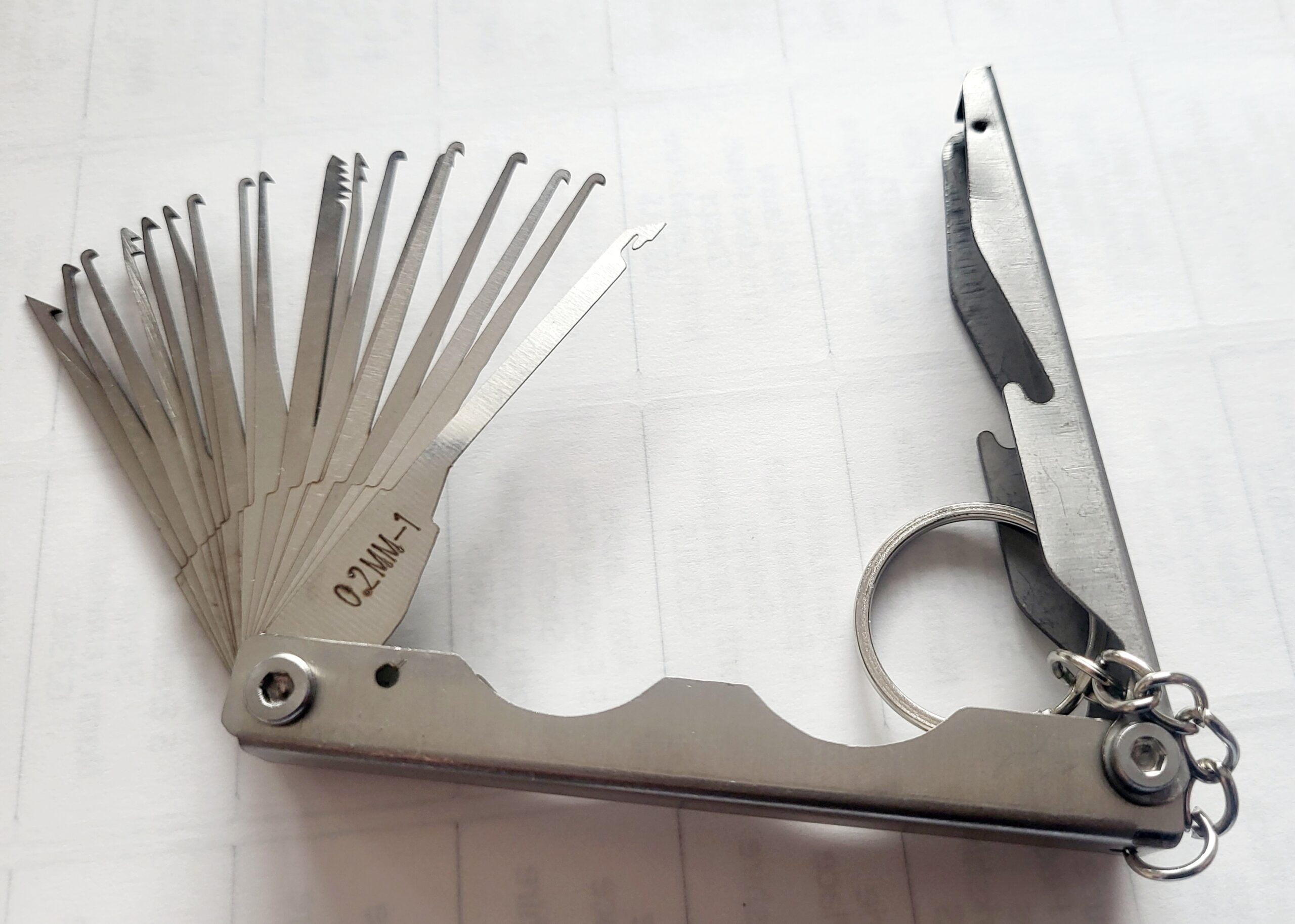 Folding Broken Key Cluster Set